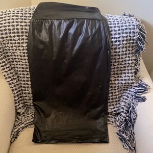 Black shinny pleather pencil skirt